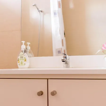 Rooms, View Of * Lissabon