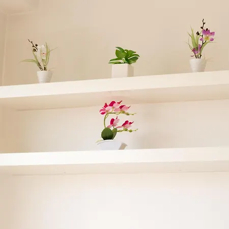 Rooms, View Of Ostello Lisbona