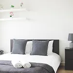 Hostal Rooms, View Of Lisboa